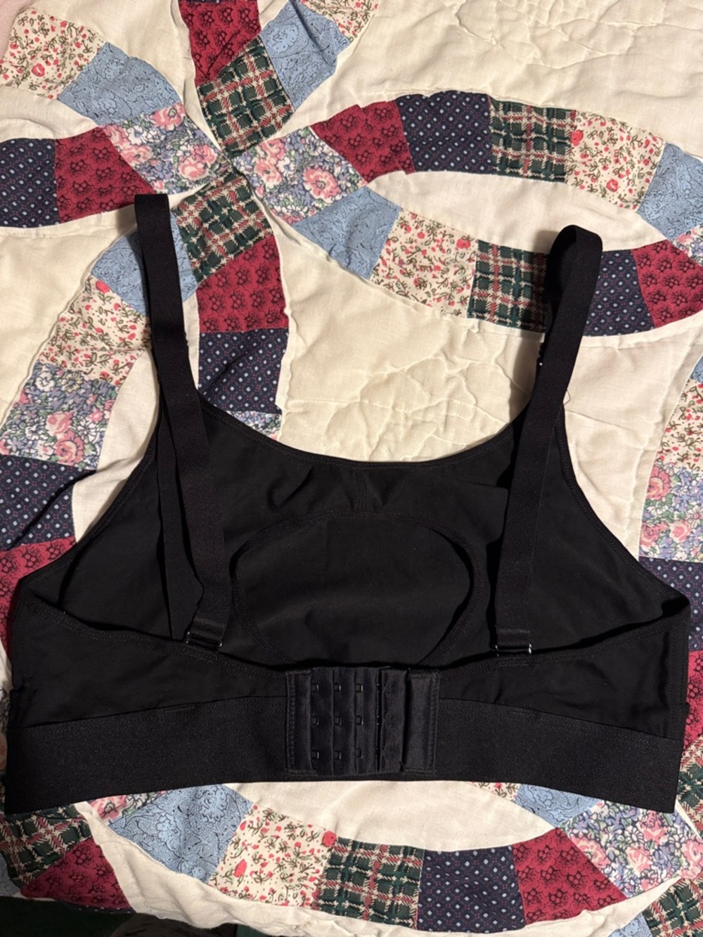 Momcozy Hands Free Pumping Bra, Nursing Bra size M black, adjustable straps NWOT - Picture 13 of 16